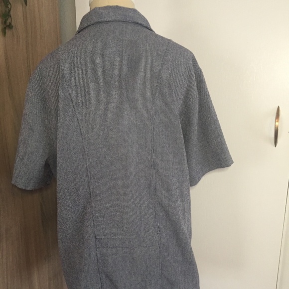 C.J. Banks Houndstooth Short Sleeve Button Up - Picture 4 of 6